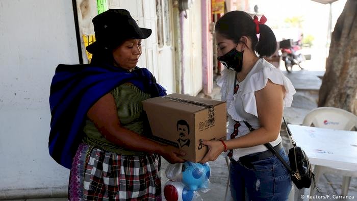 Meksika'da mafyanın "hayırseverlik" yarışı