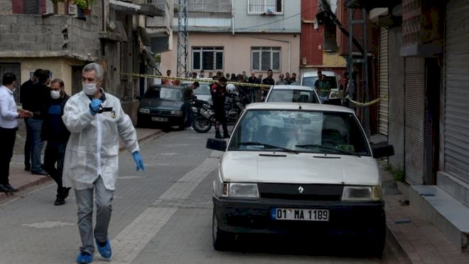 Adana'da dur ihtarına uymayan genci vurarak ölümüne neden olan polis memuru tutuklandı