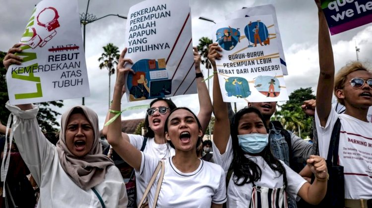 “Endişeliyiz, ekonomide korona etkisi kadınları vurabilir”