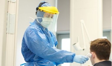 Koronavirüs: Selegna Tekstil, İngiltere'nin kullanılmayacağını açıkladığı 400 bin koruyucu önlük için şikayet almadığını açıkladı