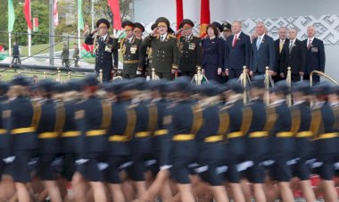 Koronaya rağmen Belarus'ta Zafer Günü kutlamaları düzenlendi