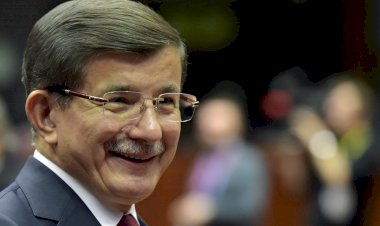 Davutoğlu: “28 Şubat’çı Perinçek her gün konuşuyor ama ekranlar bize yasak”