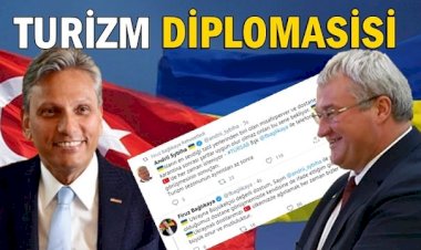 TÜRSAB Başkanı Firuz Bağlıkaya'dan turizm diplomasisi… Katyuşa krizi tatlıya bağlandı