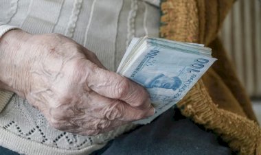 Bu defa erken başladı! Emekliye bayram öncesi müjde