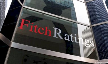 Fitch: Lira'da baskı sürerse faiz artışı gelir