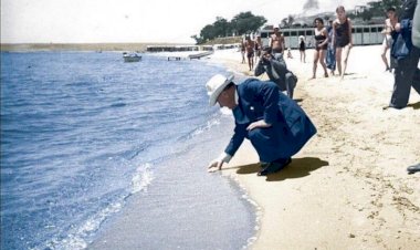 İşte Atatürk'ün büyüklüğünü anlatan fotoğraf: Bu hareketine hayran kalacaksınız