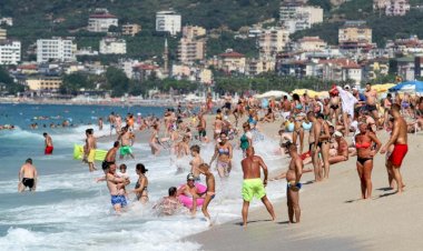 Deniz ve Havuzlar Koronavirüs Riski Taşıyor mu?