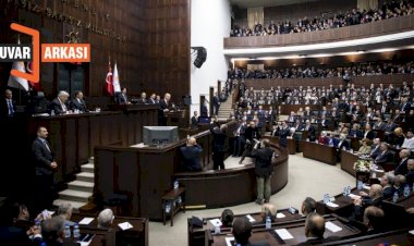 Duvar Arkası: AK Parti içinde demokrasi arayışı