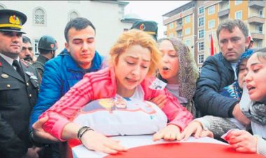 Şehit Uzman Çavuş "Bomba" Diye Bağırıp Onlarca Kişiyi Kurtarmış!