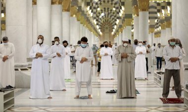 Hz. Muhammed'in camisi Mescid-i Nebevi 74 gün sonra tekrar ibadete açıldı