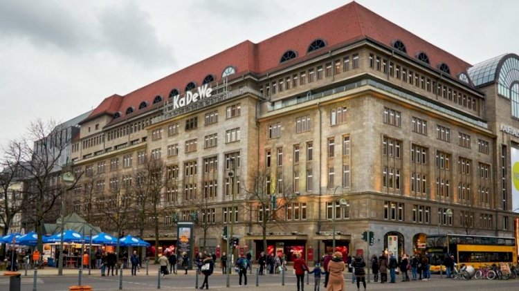 Almanya’da AVM zinciri davayı kazandı, dükkanlar açılıyor