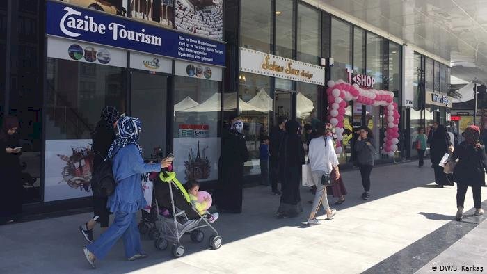 Türkiye'nin normalleşme planında AVM endişesi