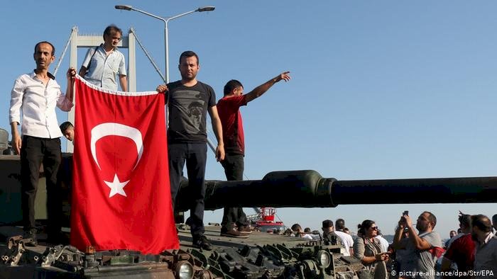 Korona krizinde darbecilik suçlamaları