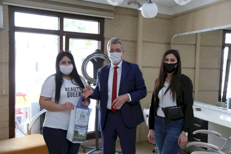 EDREMİT BELEDİYESİ'NDEN BERBER VE KUAFÖRLERE DESTEK