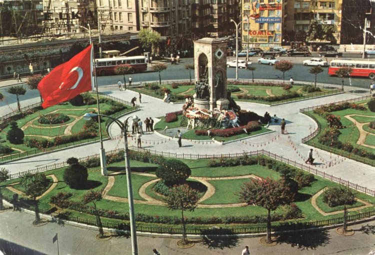 SOKAĞA ÇIKAN KİŞİ SAYISI ARTTI