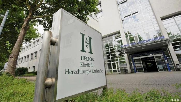 Almanya'da homofobik Türk doktorun işine son verildi