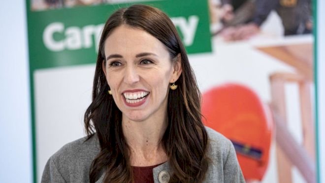 Yeni Zelanda Başbakanı Jacinda Ardern, gittiği kafeye sosyal mesafe tedbirleri nedeniyle alınmadı