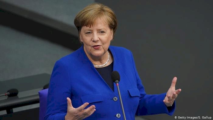 Başbakan Merkel'den basın özgürlüğü vurgusu