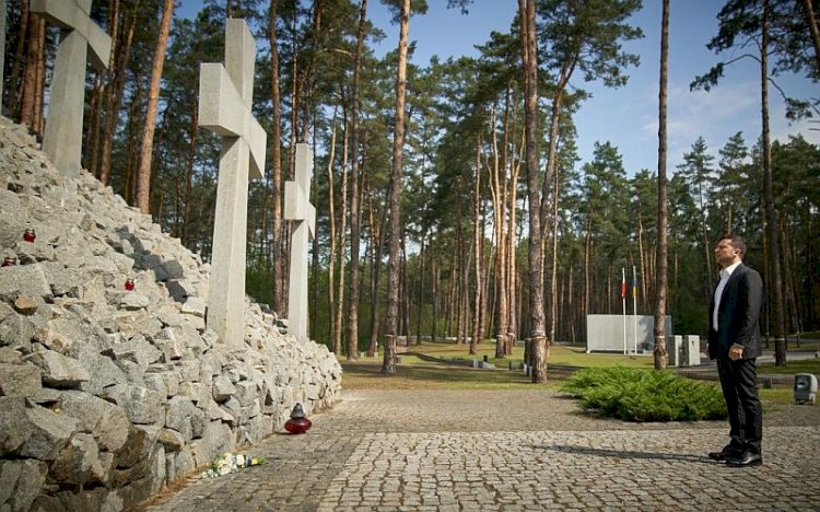 Ukrayna, bugün trajik günleri anıyor: 1.5 milyon Ukraynalı tutuklandı, binlercesi öldürüldü