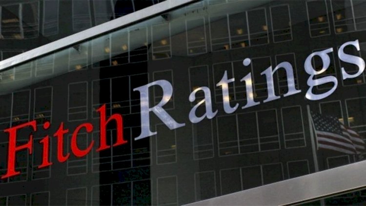 Fitch, HalkBank’ın notunu, üç bankanın görünümünü düşürdü