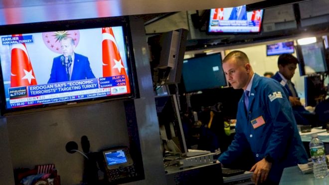 Dolar/TL: BDDK'nın getirdiği swap kısıtlaması Türk Lirası işlem yapmak isteyen yabancı kurumları nasıl etkiliyor?
