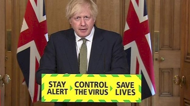 Johnson, "Cummings her açıdan sorumlu, yasalara uygun ve dürüst bir şekilde hareket etmiştir"