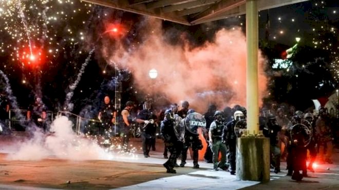 George Floyd protestoları: ABD'de bazı bölgelerde sokağa çıkma yasağına uyulmadı