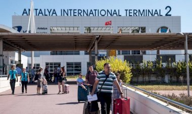 Alman yetkili: Türkiye'de yaz tatili mümkün