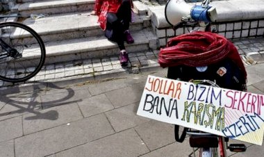 #Erkekyerinibilsin: Twitter'da cinsiyetçi söylemlere karşı çıkan kadınlardan sosyal medya kampanyası