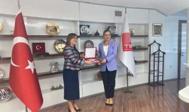 Efes Selçuk Belediye Başkanı Filiz Ceritoğlu Sengel bazı temaslarda bulunmak için Ankara’daydı.