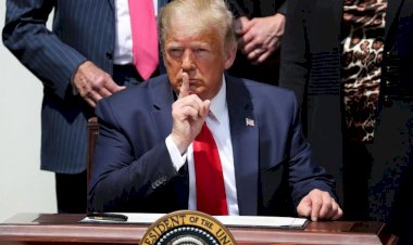Trump yine aynı siyah kadın muhabirle atıştı: "Sen ne menem bir şeysin"
