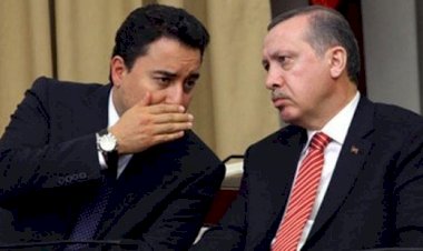 Babacan AK Parti'yi eleştiri yağmuruna tuttu! Siyaset ve ekonomide...