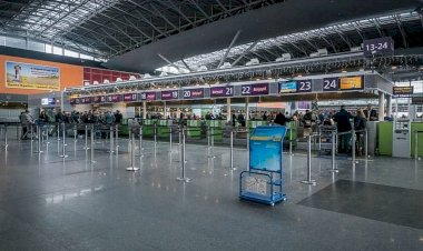 Ukrayna’ya havayolu ile gelenlere kırmızı ve yeşil bölge uygulaması planlanıyor