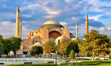 İçinde ‘düşmanın’ yaşatıldığı bellek: Ayasofya