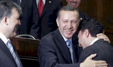 Türkiye siyasetinde siyasi kopuşlar veya “baba katli”