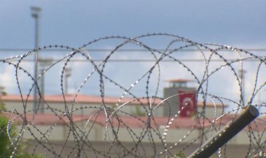 Cezaevlerinde korona ölümleri: Süreç şeffaf yönetiliyor mu?