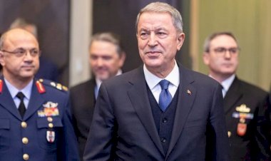Milli Savunma Bakanı Akar Fransa'dan gelen açıklamaları yalanladı