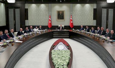 Kabine değişikliği olacak mı? Ünlü anketçi o tarihe dikkat çekti!