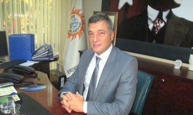 CHP'li Erdek Belediye Başkanı Hüseyin Sarı görevden uzaklaştırıldı