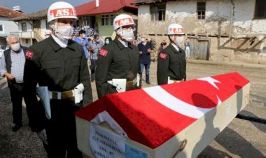 Kıbrıs gazisi  Hüsnü Bolulu,  memleketi Taşova'da  askeri törenle uğurlandı.