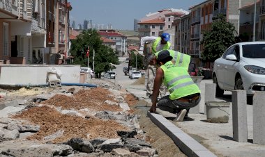 Gölbaşı Belediyesi kaldırım çalışmalarını tamamlıyor…