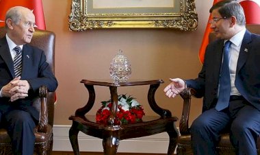 Davutoğlu’ndan Bahçeli’ye Mümtazer Türköne yanıtı