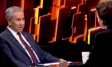 Bülent Arınç'a "FETÖ'cü müsünüz?" diye soruldu... Bakın ne yanıt verdi