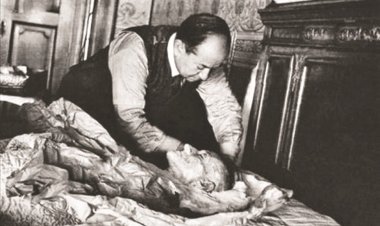 "Atatürk yanlış yere defnedildi!"