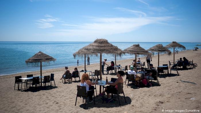 İspanya’nın turizm geliri koronavirüs nedeniyle yarıya indi