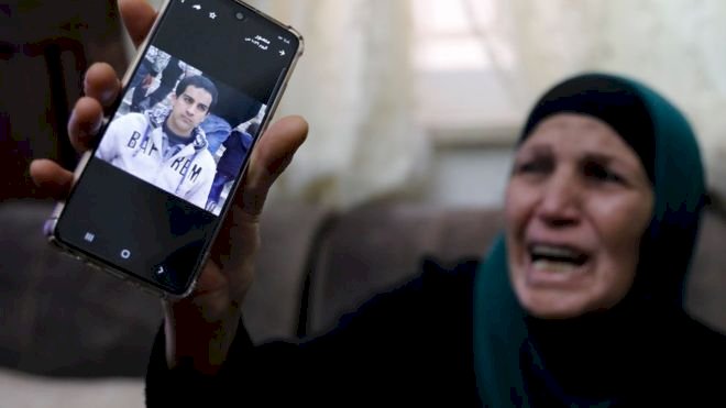 İsrail polisinin öldürdüğü otizmli Filistinli Iyad Halaq'ın cenazesine yüzlerce kişi katıldı