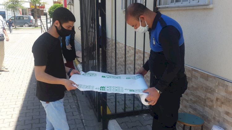 EDREMİT BELEDİYESİ SECCADE DAĞITTI