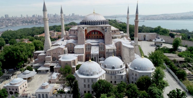 AK Parti Ayasofya'nın cami olmasına ret oyu verdi
