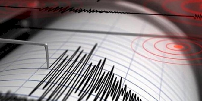 İzmir'de korkutan deprem