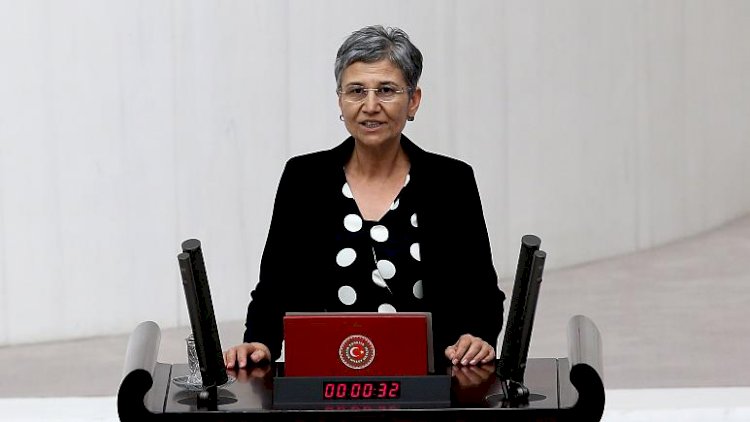 Vekilliği düşürüldükten sonra tutuklanan HDP'li Leyla Güven tahliye edildi